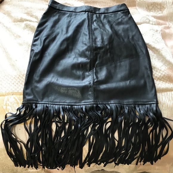 Fake Leather Skirt With Tassels - Picture 1 of 2
